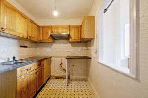 KITCHEN - click for photo gallery